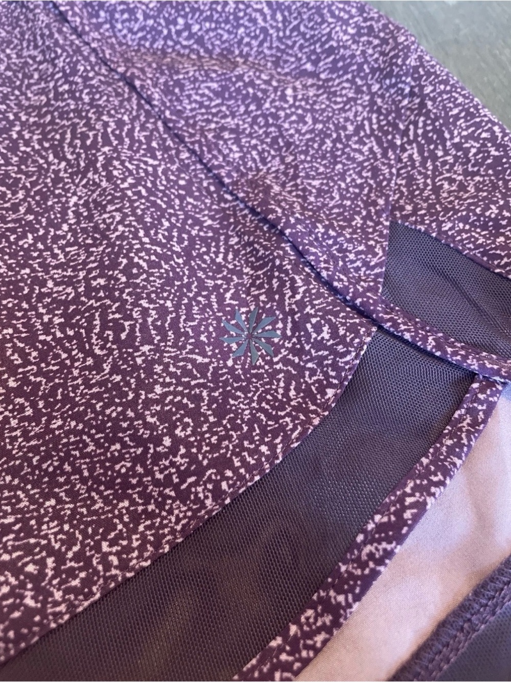 Athleta Shorts Womens Small S Printed Mesh Racer Run Short Violet Static - Picture 4 of 5